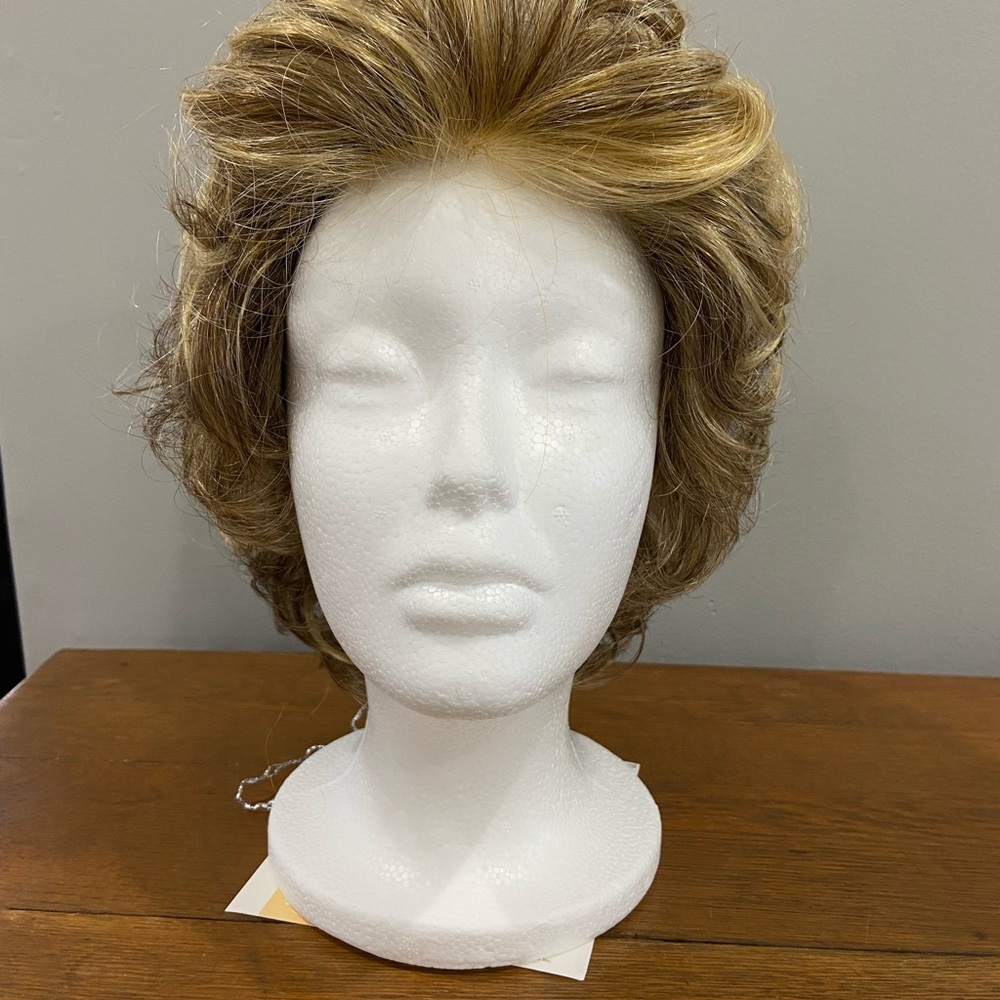Display wig - Picture 3 of 3